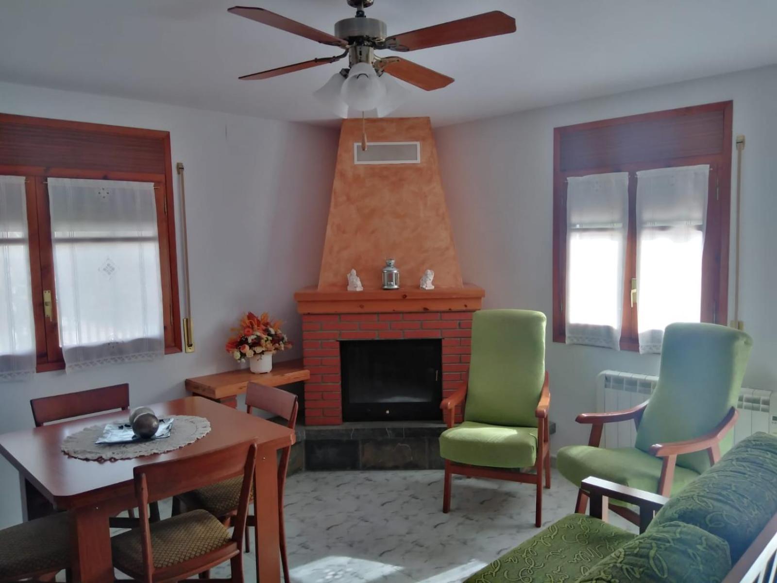 Apartamento Rural Casa Paco Con Jacuzzi Exterior Y Barbacoa Aínsa Dış mekan fotoğraf