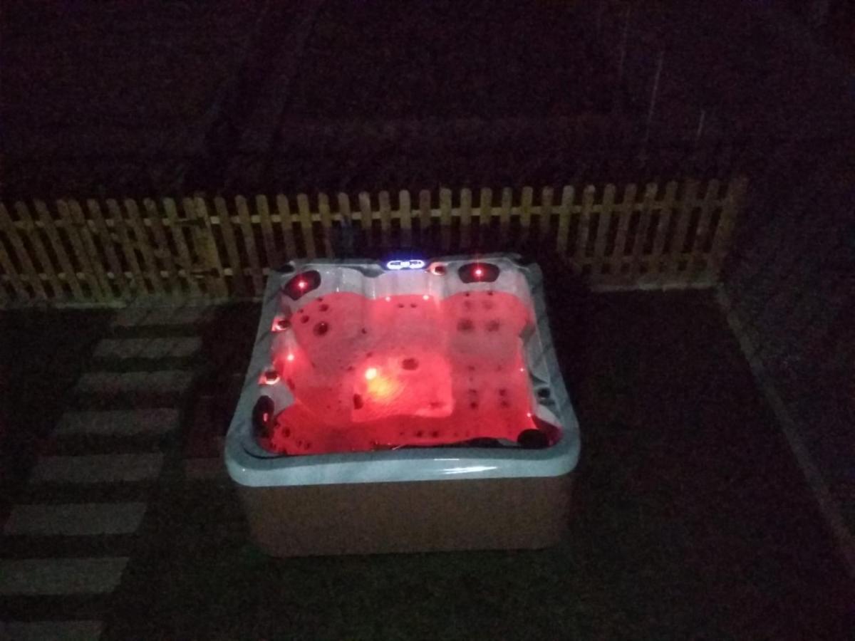 Apartamento Rural Casa Paco Con Jacuzzi Exterior Y Barbacoa Aínsa Dış mekan fotoğraf