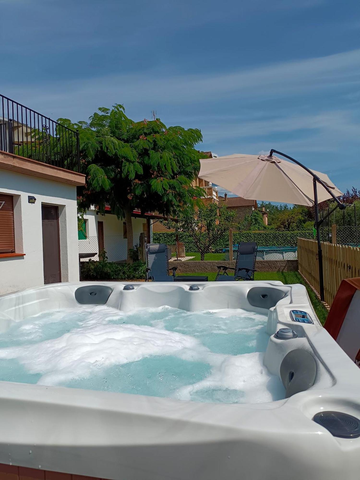 Apartamento Rural Casa Paco Con Jacuzzi Exterior Y Barbacoa Aínsa Dış mekan fotoğraf